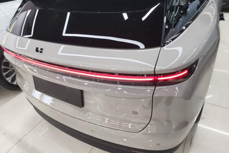 Used Li Auto i6 2025 Model Two-Wheel-Drive Standard Type Rear