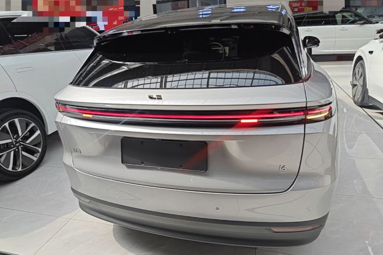 Used Li Auto i6 2025 Model Four-Wheel-Drive Standard Type Rear