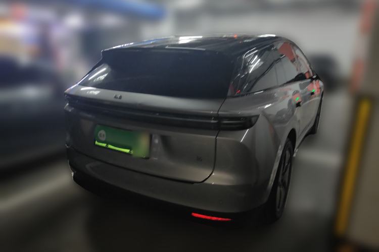 Used Li Auto i6 2025 Model Two-Wheel-Drive Standard Type Rear Right 45 Deg