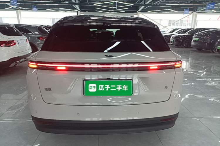 Used Li Auto i6 2025 Model Four-Wheel-Drive Standard Type Rear