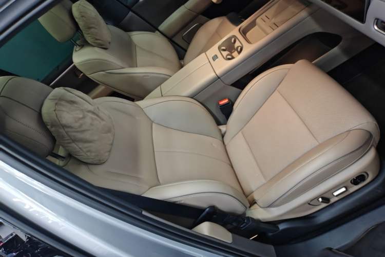 Used Li Auto i6 2025 Model Two-Wheel-Drive Standard Type Right Front Seat