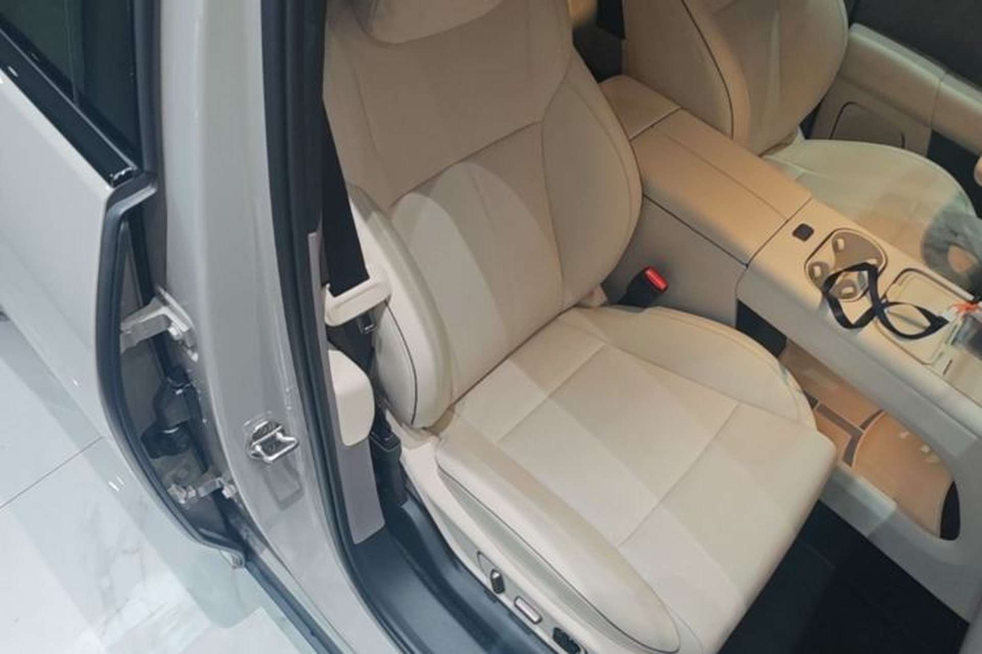Used Li Auto i6 2025 Model Four-Wheel-Drive Standard Type Right Front Seat