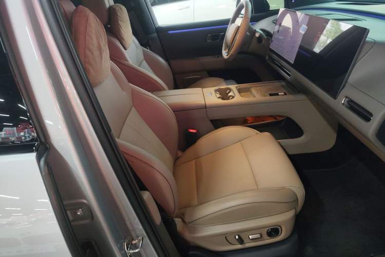 Used Li Auto i6 2025 Model Two-Wheel-Drive Standard Type Right Front Seat