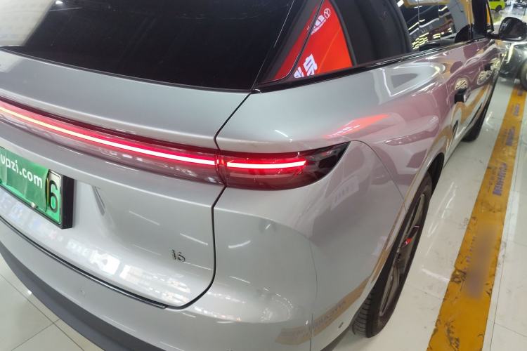 Used Li Auto i6 2025 Model Two-Wheel-Drive Standard Type Right Rear Taillight