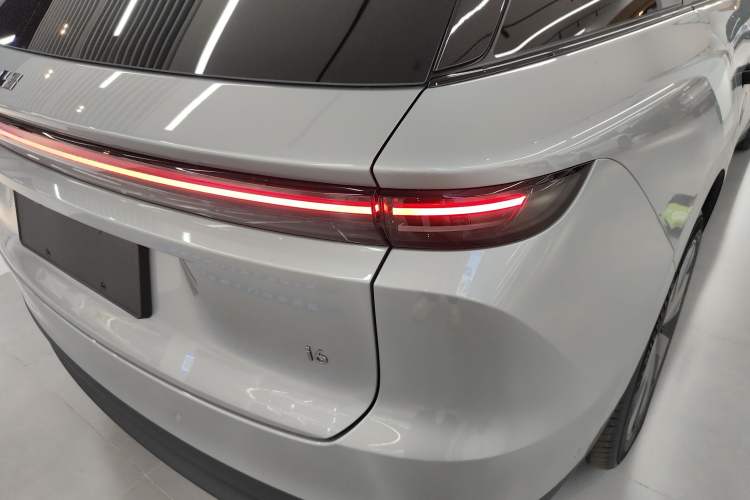 Used Li Auto i6  Right Rear Taillight