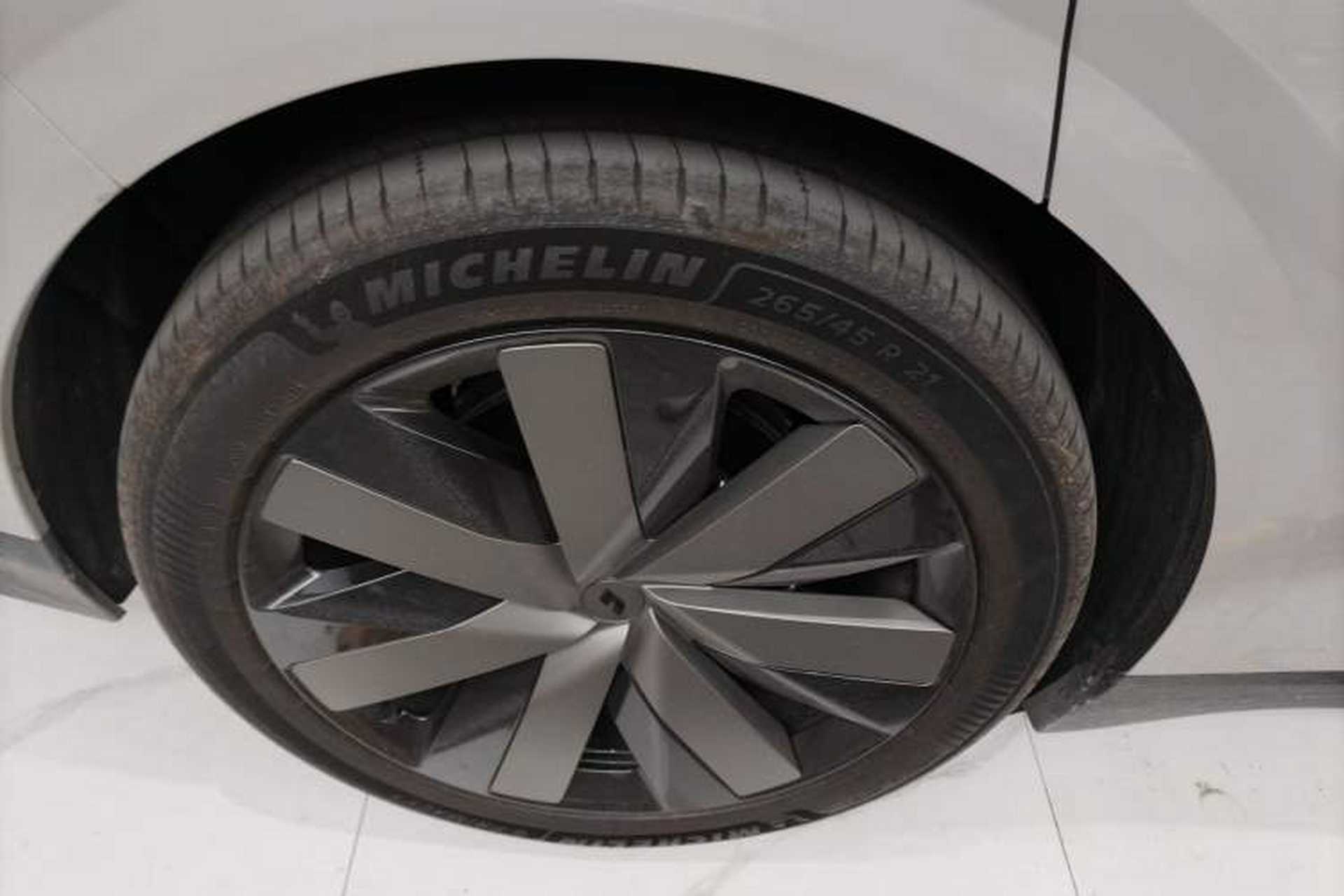 Used Li Auto i6 2025 Model Two-Wheel-Drive Standard Type Right Rear Wheel Hub