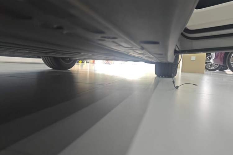 Used Li Auto i6 2025 Model Two-Wheel-Drive Standard Type Right Side Sill