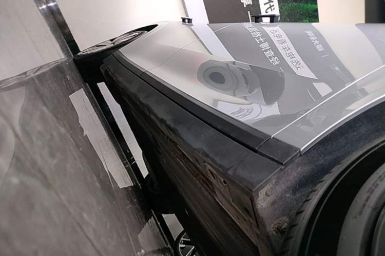 Used Li Auto i6 2025 Model Two-Wheel-Drive Standard Type Right Side Sill