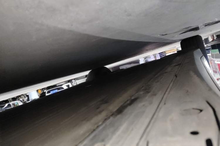 Used Li Auto i6 2025 Model Two-Wheel-Drive Standard Type Right Side Sill