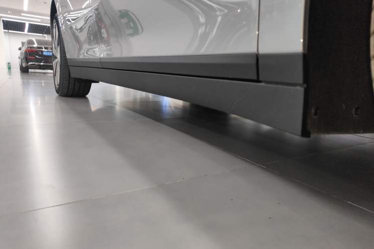 Used Li Auto i6  Right Side Sill