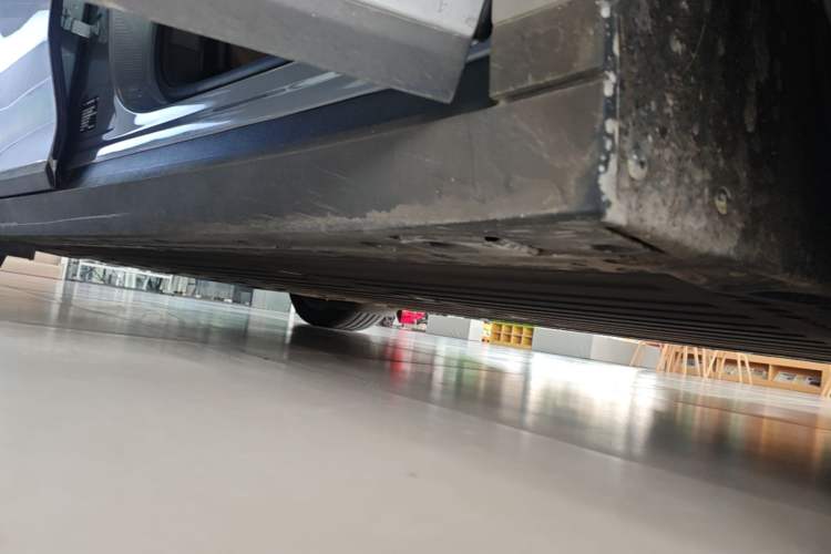 Used Li Auto i6 2025 Model Two-Wheel-Drive Standard Type Right Side Sill