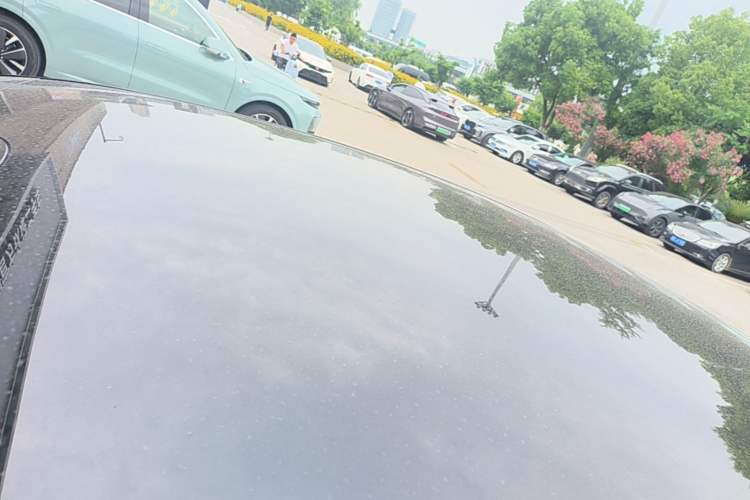 Used Li Auto i6 2025 Model Four-Wheel-Drive Standard Type Roof