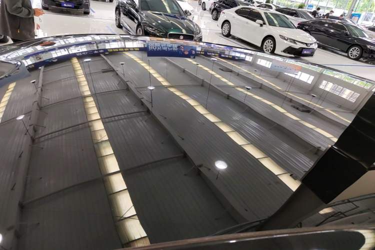 Used Li Auto i6 2025 Model Two-Wheel-Drive Standard Type Roof