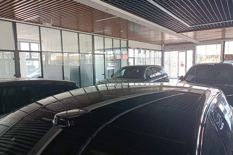 Used Li Auto i6 2025 Model Two-Wheel-Drive Standard Type Roof