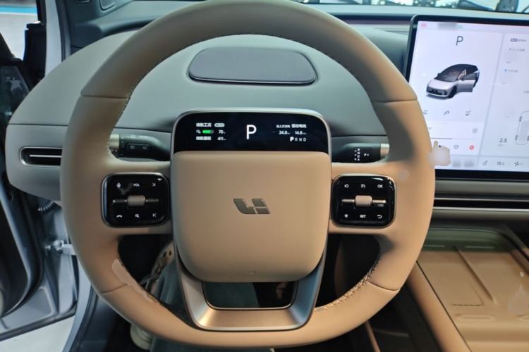 Used Li Auto i6 2025 Model Two-Wheel-Drive Standard Type Steering Wheel