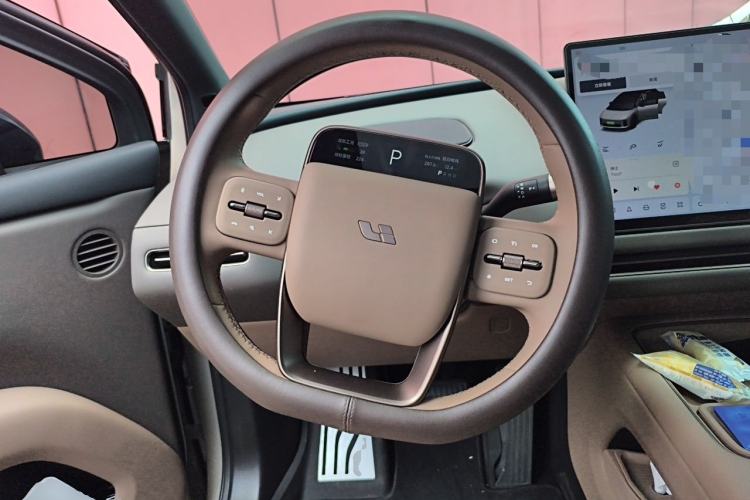 Used Li Auto i6 2025 Model Two-Wheel-Drive Standard Type Steering Wheel
