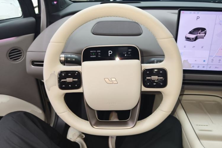 Used Li Auto i6 2025 Model Two-Wheel-Drive Standard Type Steering Wheel