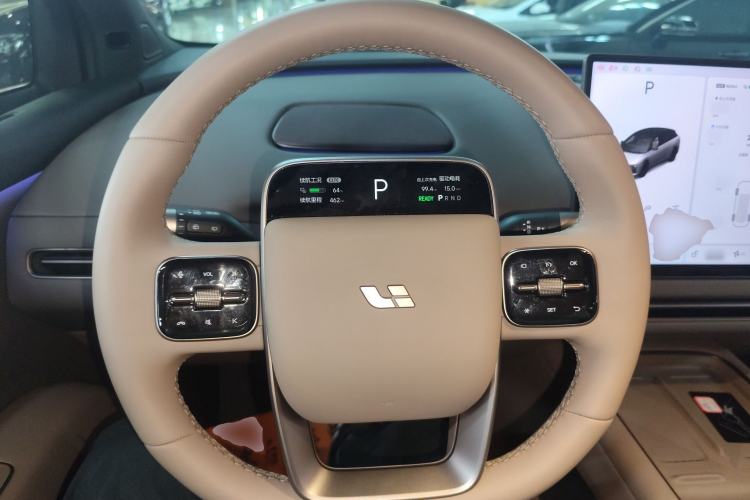 Used Li Auto i6 2025 Model Two-Wheel-Drive Standard Type Steering Wheel