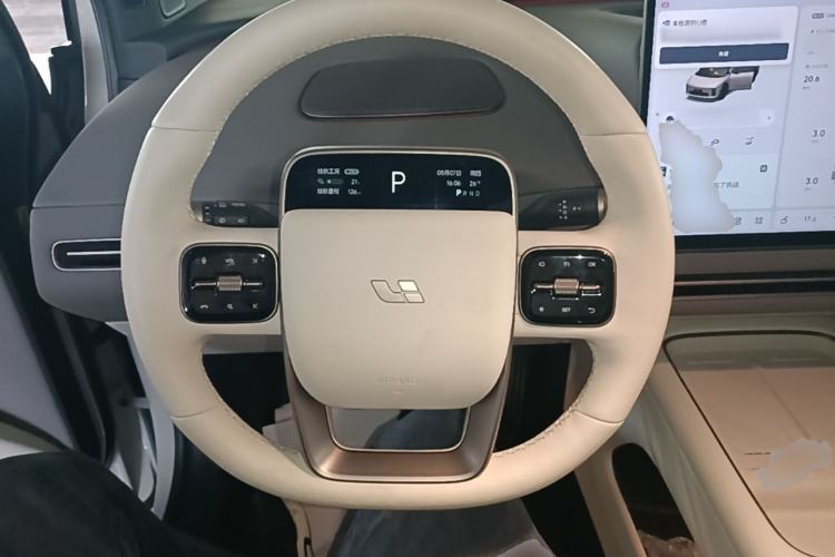 Used Li Auto i6 2025 Model Two-Wheel-Drive Standard Type Steering Wheel