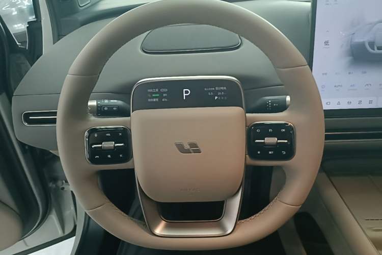 Used Li Auto i6 2025 Model Four-Wheel-Drive Standard Type Steering Wheel