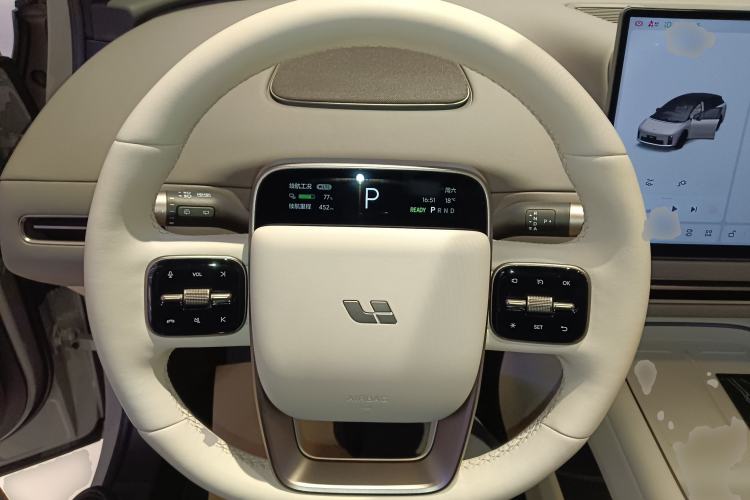 Used Li Auto i6 2025 Model Two-Wheel-Drive Standard Type Steering Wheel