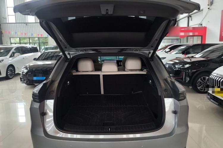 Used Li Auto i6 2025 Model Two-Wheel-Drive Standard Type Trunk