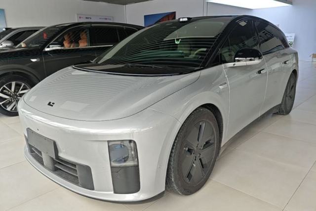 Used Li Auto i6 2025 Model Two-Wheel-Drive Standard Type