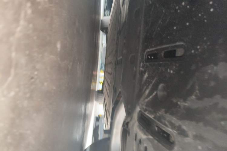 Used Li Auto i6 2025 Model Four-Wheel-Drive Standard Type Chassis Rear
