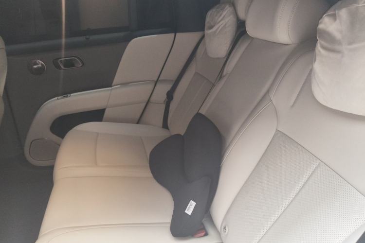 Used Li Auto i6 2025 Model Four-Wheel-Drive Standard Type Left Rear Seat