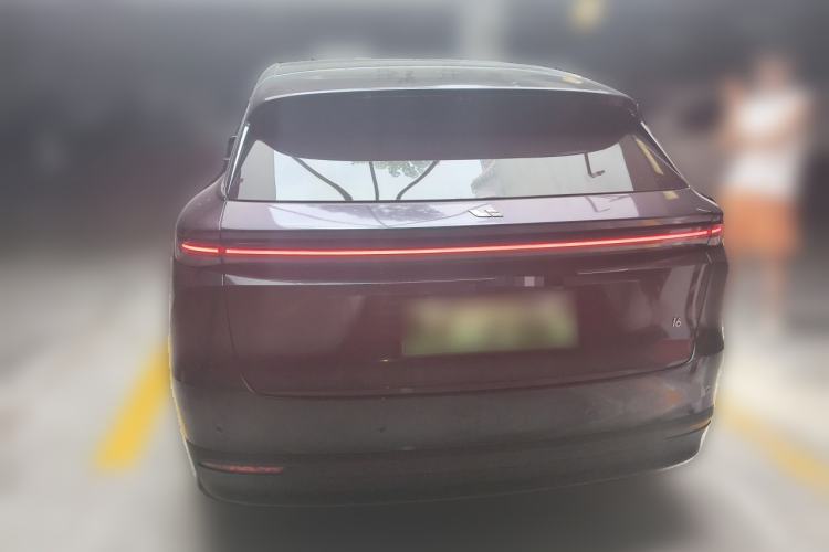 Used Li Auto i6 2025 Model Four-Wheel-Drive Standard Type Rear