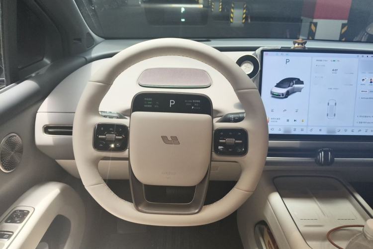 Used Li Auto i6 2025 Model Four-Wheel-Drive Standard Type Steering Wheel