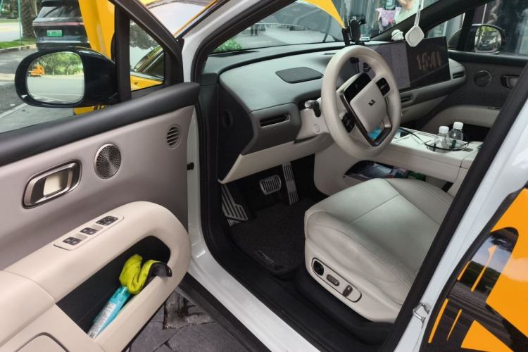 Used Li Auto i6 2025 Model Two-Wheel-Drive Standard Type Driver Seat