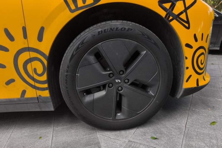 Used Li Auto i6 2025 Model Two-Wheel-Drive Standard Type Right Front Wheel Hub