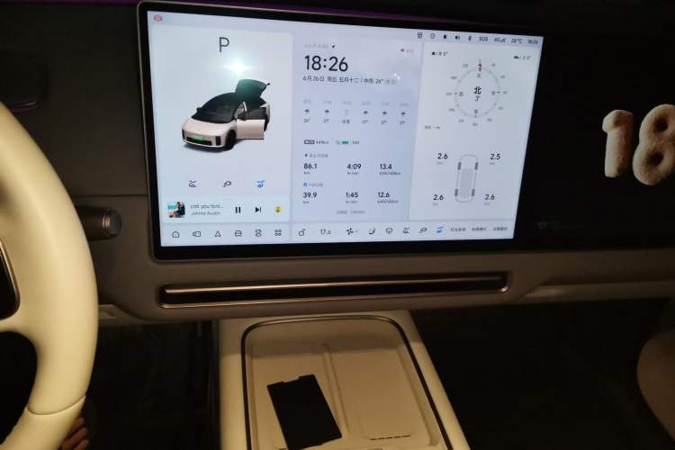 Used Li Auto i6 2025 Model Two-Wheel-Drive Standard Type Audio And AC Panel
