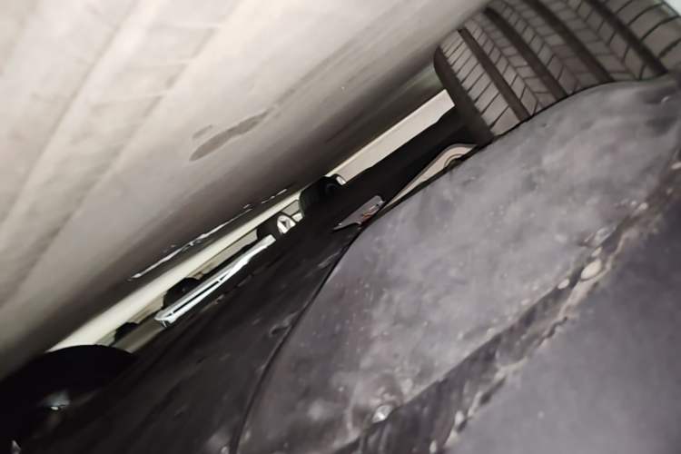 Used Li Auto i6 2025 Model Four-Wheel-Drive Standard Type Chassis Front