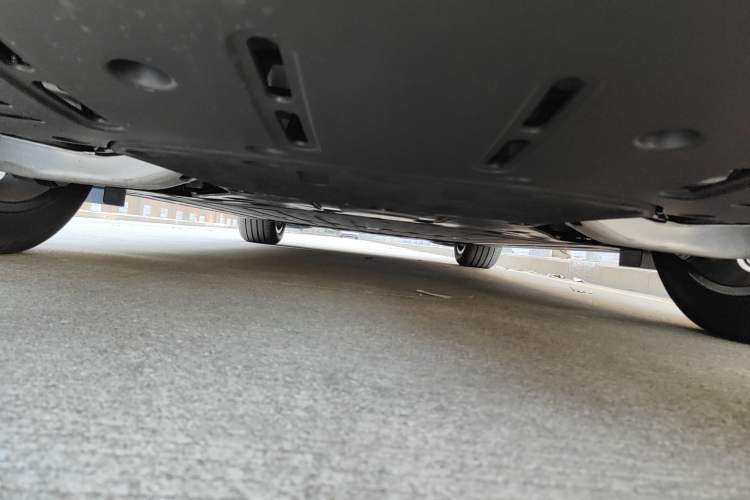 Used Li Auto i6 2025 Model Two-Wheel-Drive Standard Type Chassis Rear