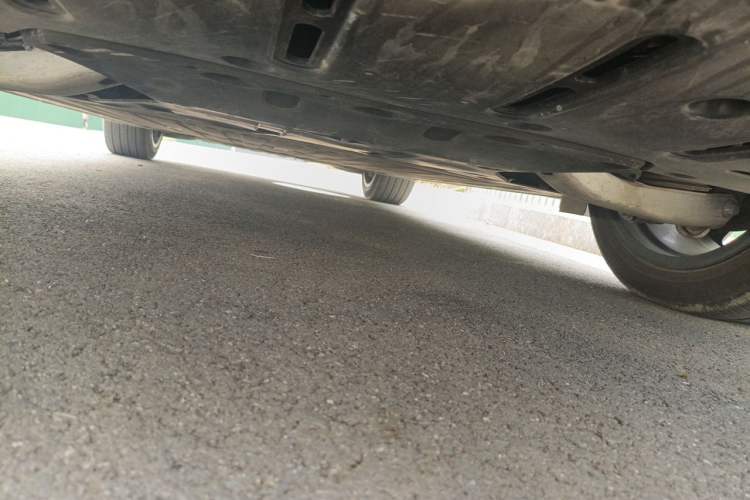 Used Li Auto i6 2025 Model Four-Wheel-Drive Standard Type Chassis Rear