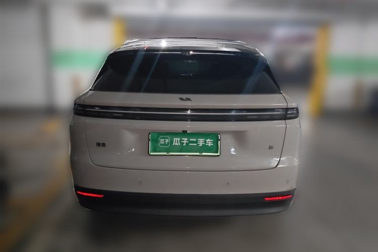 Used Li Auto i6 2025 Model Four-Wheel-Drive Standard Type Rear