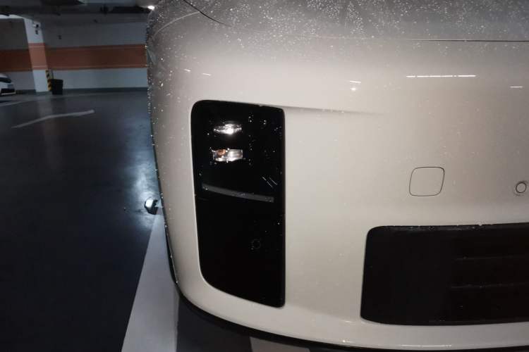 Used Li Auto i6 2025 Model Two-Wheel-Drive Standard Type Right Front Headlight