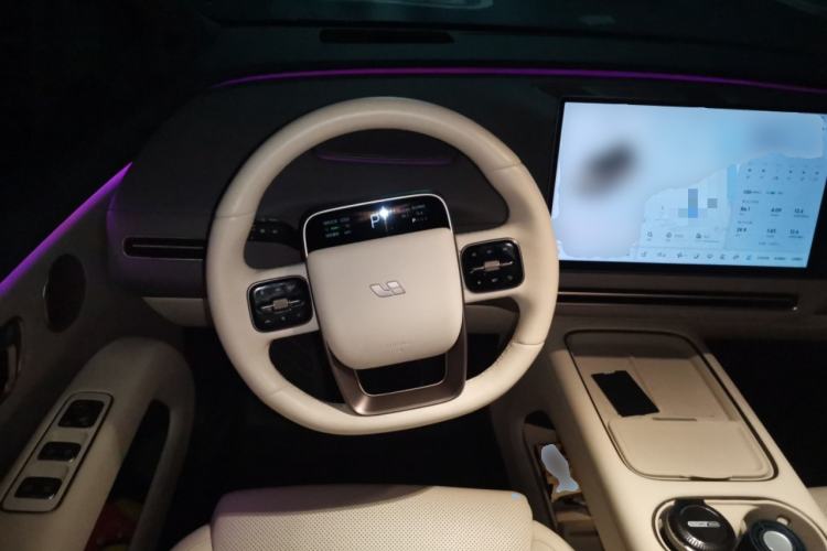 Used Li Auto i6 2025 Model Two-Wheel-Drive Standard Type Steering Wheel