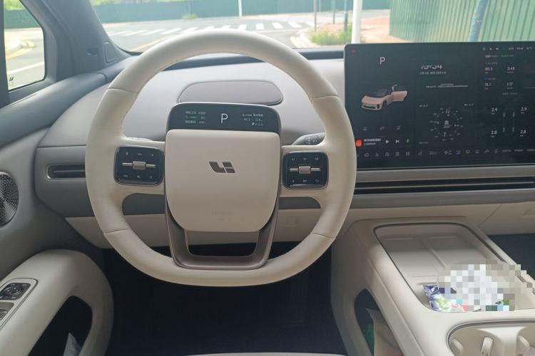 Used Li Auto i6 2025 Model Four-Wheel-Drive Standard Type Steering Wheel