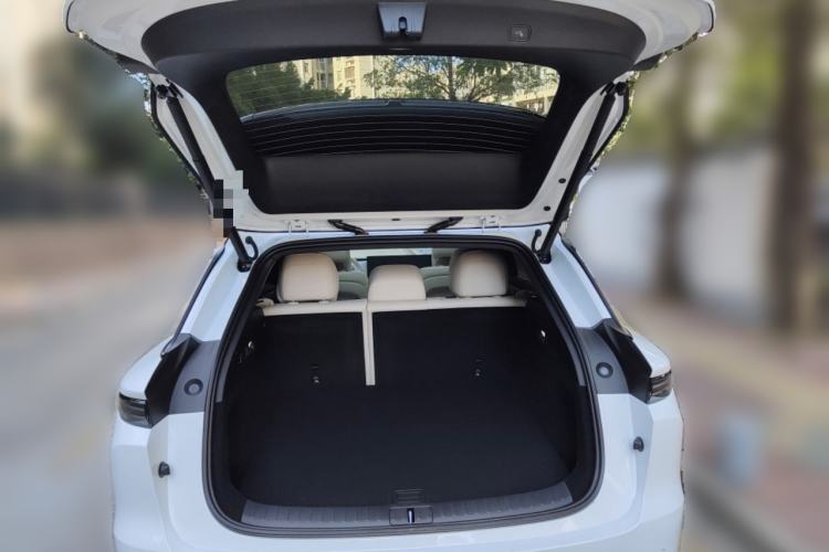 Used Li Auto i6 2025 Model Two-Wheel-Drive Standard Type Trunk