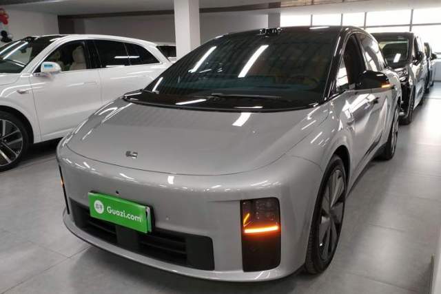 Used Li Auto i6 2025 Model Four-Wheel-Drive Standard Type