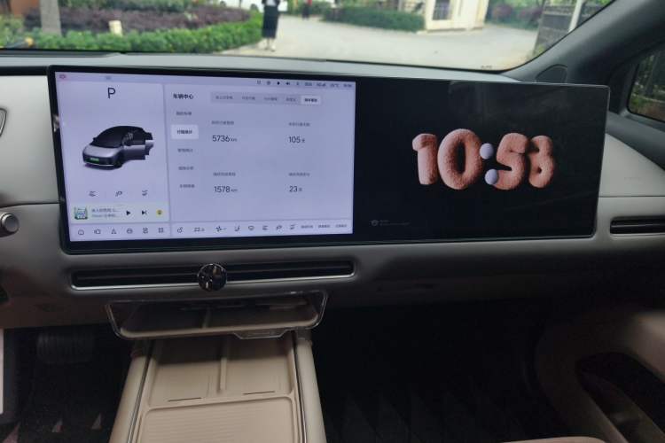 Used Li Auto i6 2025 Model Four-Wheel-Drive Standard Type Audio And AC Panel