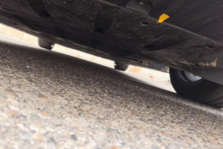 Used Li Auto i6 2025 Model Four-Wheel-Drive Standard Type Chassis Front