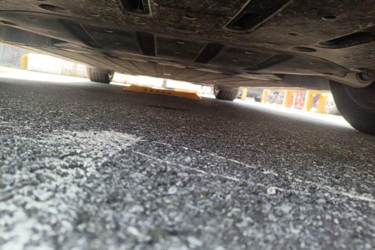 Used Li Auto i6 2025 Model Two-Wheel-Drive Standard Type Chassis Front