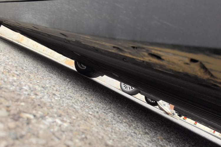 Used Li Auto i6 2025 Model Four-Wheel-Drive Standard Type Chassis Front Right