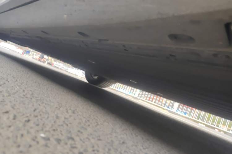 Used Li Auto i6 2025 Model Four-Wheel-Drive Standard Type Chassis Front Right