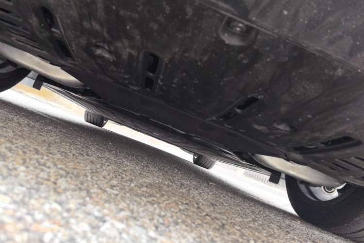 Used Li Auto i6 2025 Model Four-Wheel-Drive Standard Type Chassis Rear