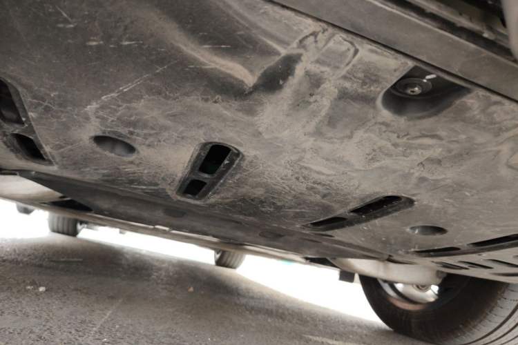 Used Li Auto i6 2025 Model Four-Wheel-Drive Standard Type Chassis Rear